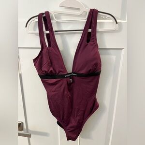 Calvin Klein Bathing Suit Size x-large, excellent condition